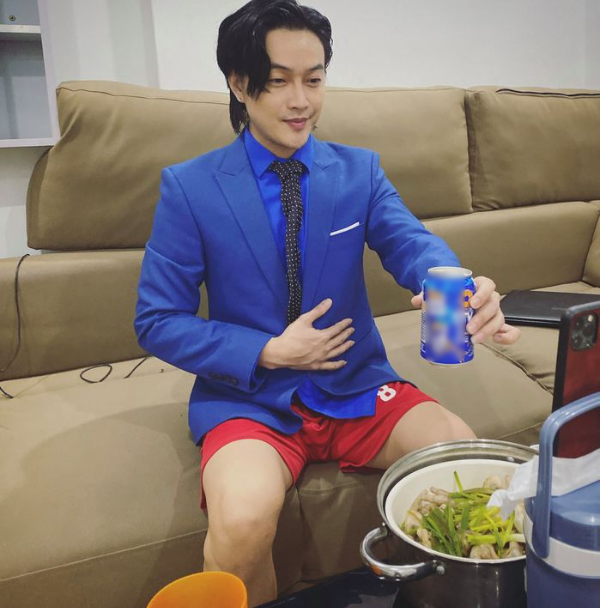 Những sao Việt chỉ cần đẹp khúc trên còn khúc dưới ra sao thì kệ