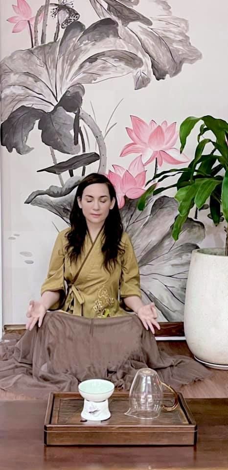 Sao Việt an ủi Bình Tinh, Phi Nhung: Khóc lóc không được gì