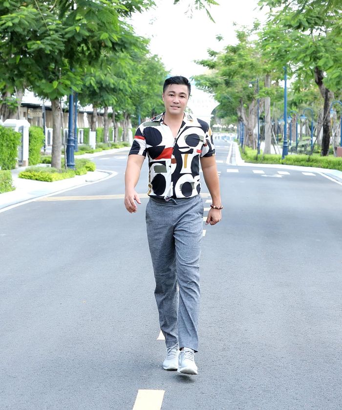 Sao Việt được trả cát xê bằng vàng thời hoàng kim: Lý Hùng 60 cây