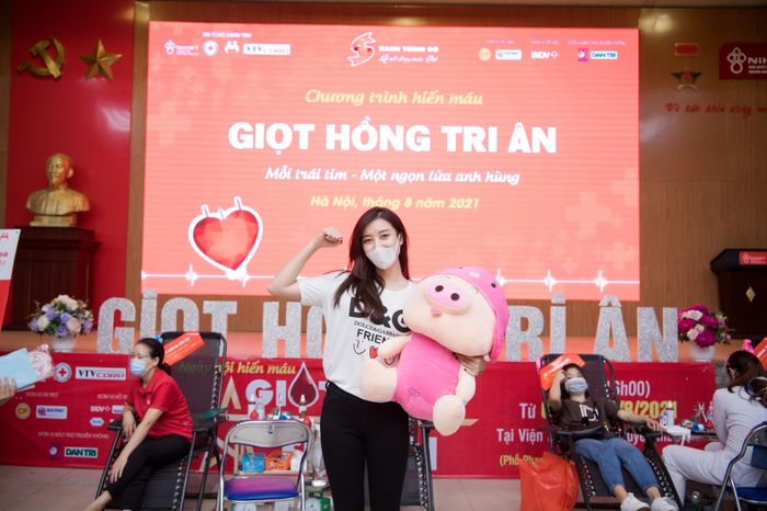 BB Trần và loạt sao Việt lặng lẽ đi hiến máu cứu người mùa dịch
