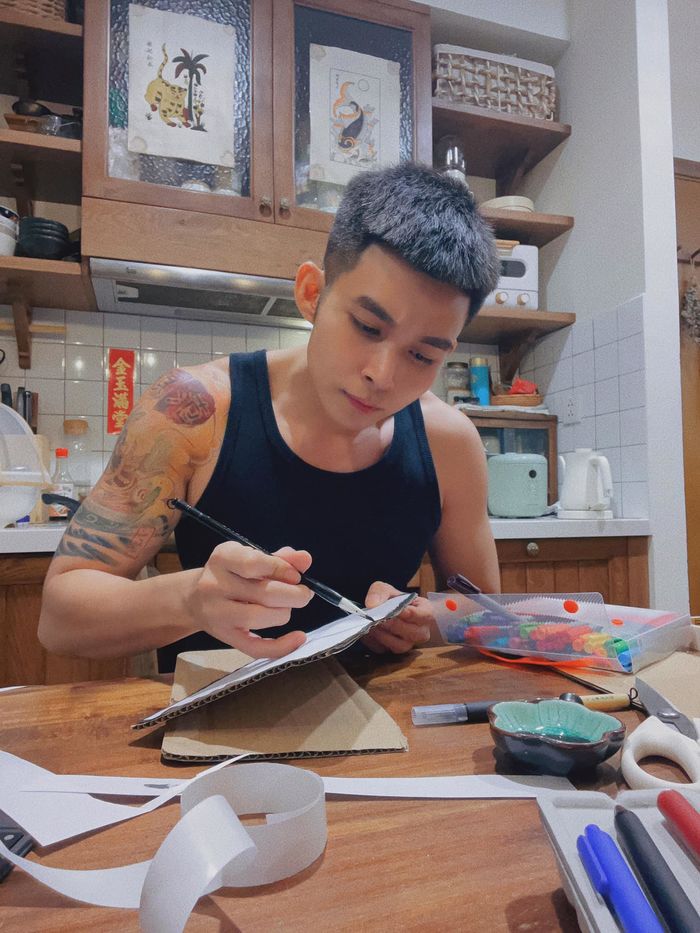 Sao việt tăng cân mùa dịch: Jun Phạm mlem mlem, Thuận Nguyễn vượt ốm