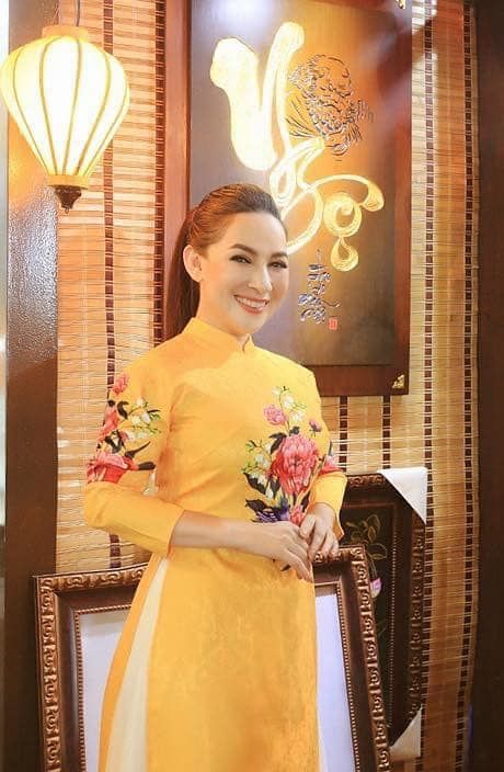 Sao Việt vốn kiệm lời, xin lỗi lại mượt hay như văn mẫu