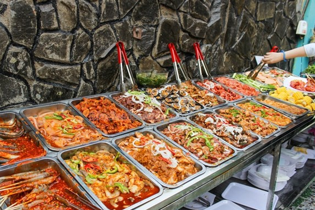 Sự thật mì cay, lẩu thái, buffet giá rẻ: Ăn đỡ thèm thôi đừng nghiện