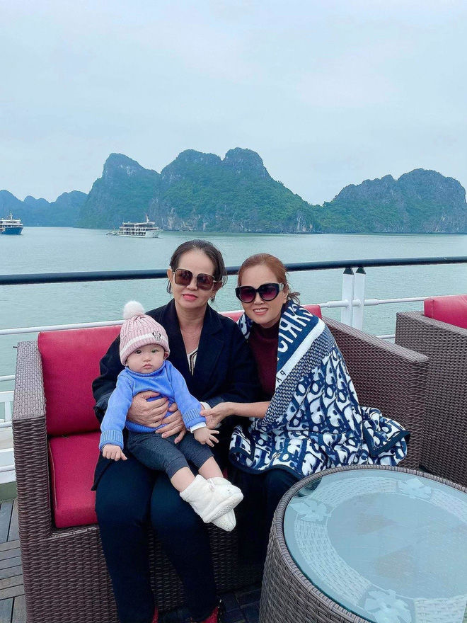 Sướng như người làm của sao Việt: Lương 150 triệu, đi siêu xe