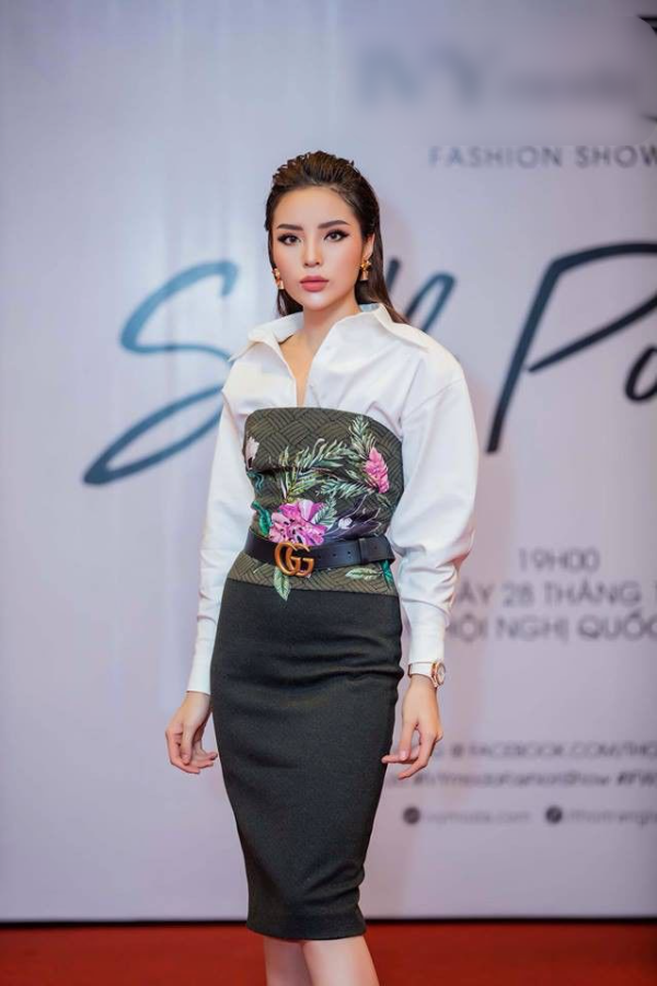 Thời trang thắt lưng buộc bụng của Nam là món tủ của sao Việt