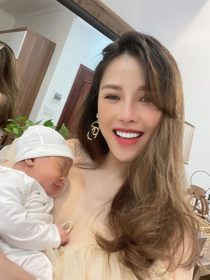 Thực đơn mang bầu của mỹ nhân Việt: Bên cao lương mỹ vị, bên bình dân