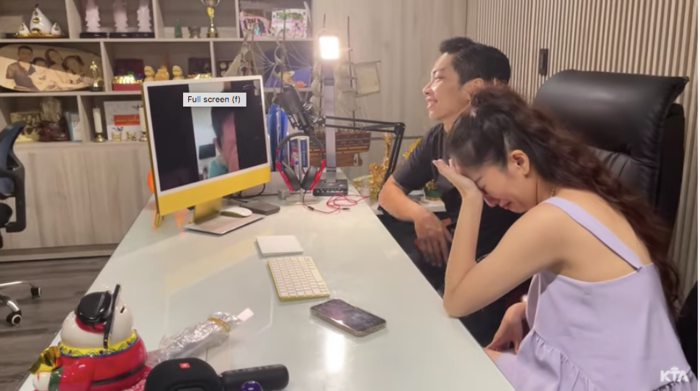 Toàn cảch clip Khánh Thi khóc nức nở khi gọi con: Hết dịch ba mẹ về