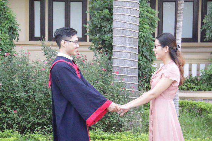 8 năm bên nhau, cuối cùng chàng trai năm 17 tuổi đã trở thành chồng