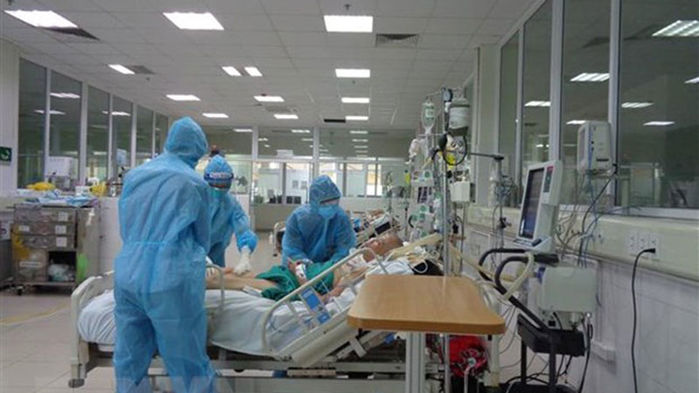 VN vượt mốc 400.000 ca Covid-19, hơn 10.000 bệnh nhân không qua khỏi