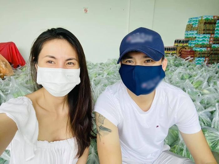 Vợ chồng sao Việt tấm lòng vàng được cả đôi: bị chửi cũng không nản