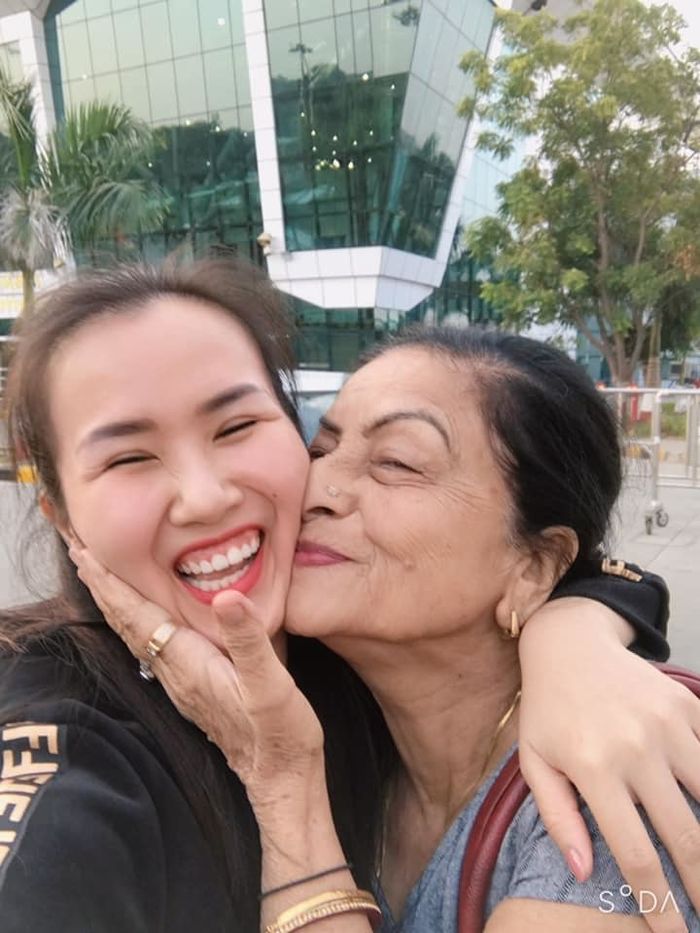 Võ Hạ Trâm hé lộ mối quan hệ với mẹ chồng Ấn: khoe nickname được đặt