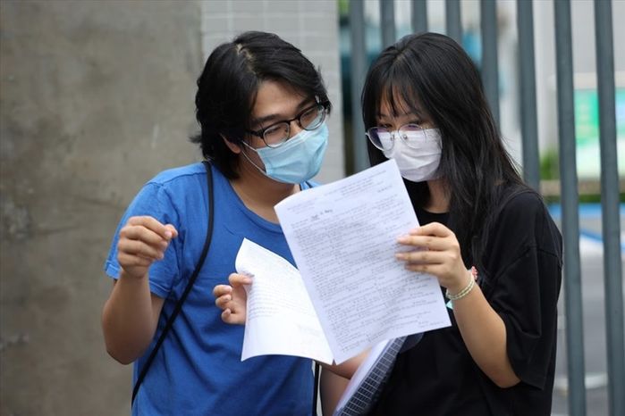 2k3 trầy vi tróc vảy khi điểm chuẩn tăng: 10 điểm/môn còn mông lung