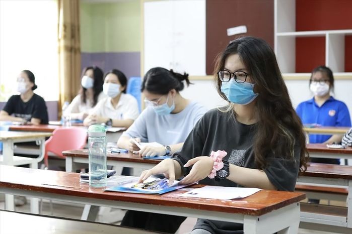 2k3 trầy vi tróc vảy khi điểm chuẩn tăng: 10 điểm/môn còn mông lung