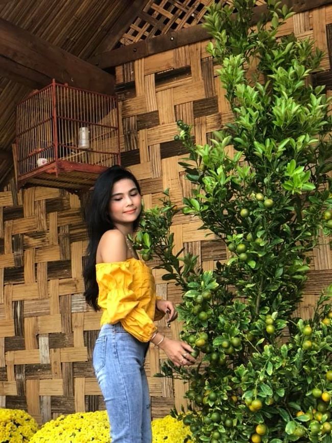 Những em gái xinh như Hoa hậu của sao Việt nhưng nói không với Vbiz