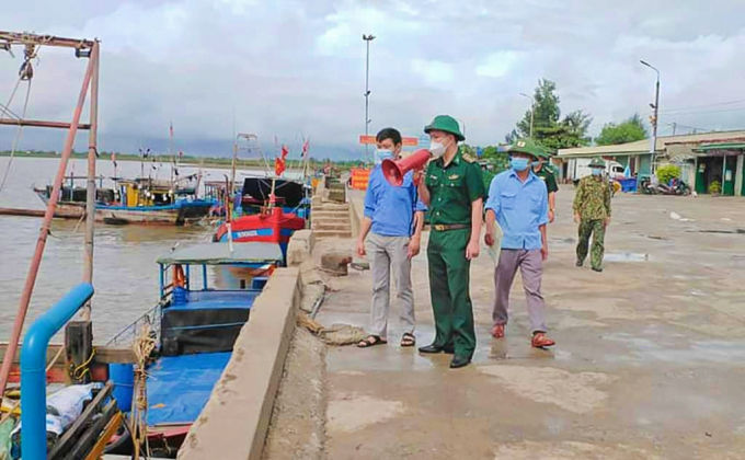Bão Conson đổ bộ mạnh gây mưa lũ: Dự kiến sơ tán 760.000 người