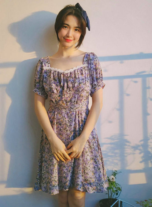 Bí kíp trẻ trung của Hòa Minzy: Diện đồ vài trăm vẫn đẹp nhờ khéo phối