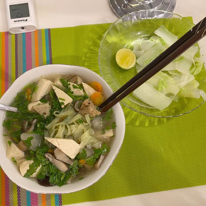 Bí quyết giảm gần 11kg sau sinh siêu nhanh của Võ Hạ Trâm