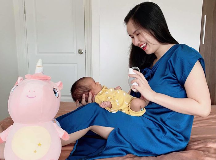 Bí quyết giảm gần 11kg sau sinh siêu nhanh của Võ Hạ Trâm