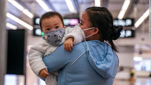 BS Trương Hữu Khanh: Tôi không thấy lo lắng khi bọn trẻ mắc Covid