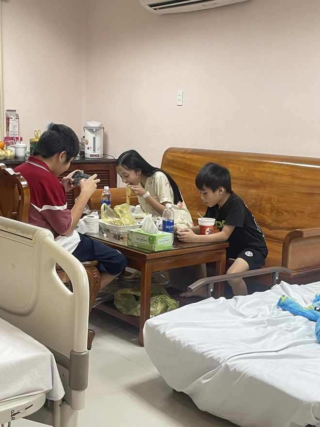 Cả 5 thế hệ 25 người trong cùng một gia đình đã chiến thắng Covid-19