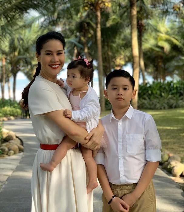 Cách xưng hô gói trọn tình yêu thương của sao Việt dành cho con
