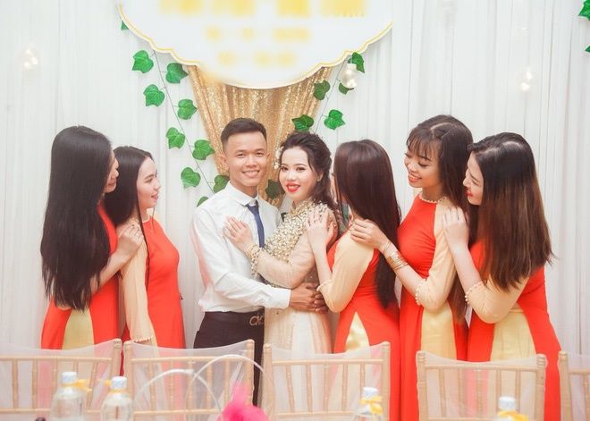Chàng trai 9X hốt được vợ xinh như hot girl nhờ một lần... like dạo