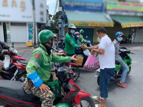 Ghét cả showbiz nhưng vì sao nữ CEO chỉ kính nể MC Quyền Linh?