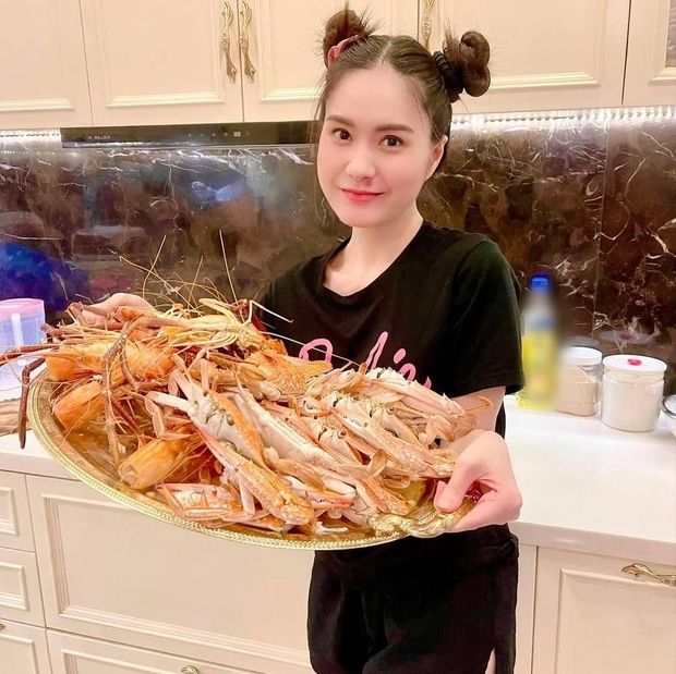 Chi 100 triệu/tháng cho giúp việc, Đoàn Di Băng vẫn tự làm việc nhà