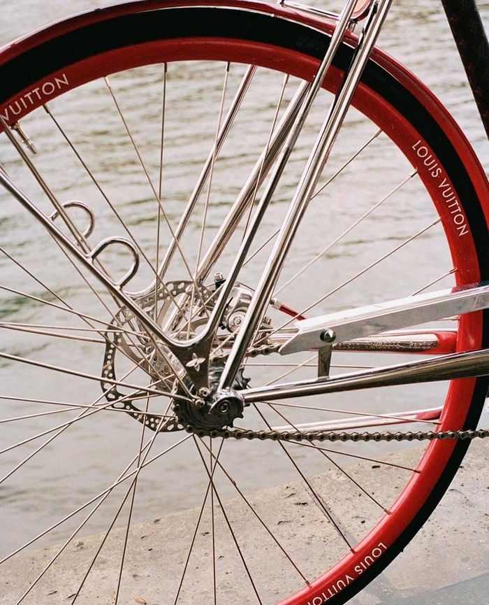 Xe đạp được hô biến thành hàng hiệu 700 triệu: cỡ đại gia còn tiếc 