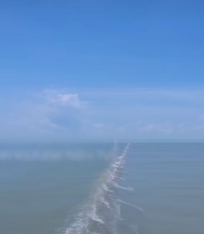 Chill hết cỡ với con đường đi bộ trên biển dài nhất Việt Nam