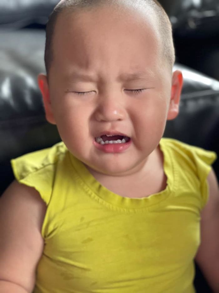 Chưa đầy 3 tuổi, các nhóc tì Vbiz đã mê mệt sầu riêng