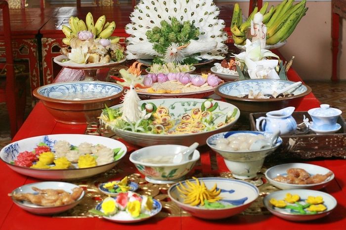 Chuyện ăn uống của các vị vua Việt: Người xa hoa, người đơn giản