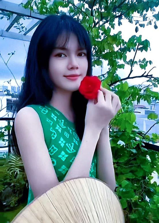Chuyện mỹ nhân Việt đi tu: Người quay lại đóng phim, người lấy chồng