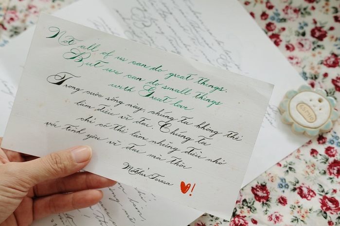 Chuyện tình ngọt ngào của cặp đôi yêu nhau 7 năm viết 200 lá thư tay