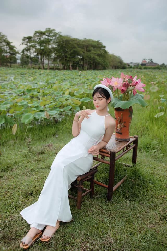 Con gái Hiệp Gà tuổi 17: Xinh như Hoa hậu, tương lai đầy hứa hẹn
