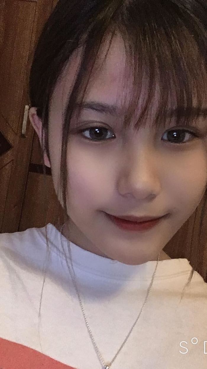 Con gái Hiệp Gà tuổi 17: Xinh như Hoa hậu, tương lai đầy hứa hẹn