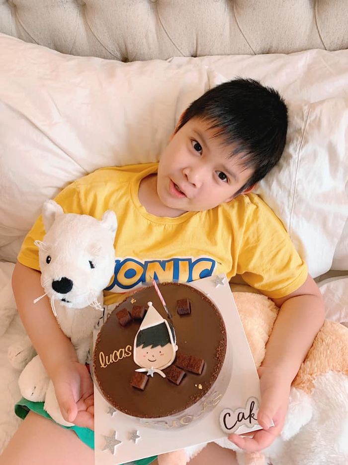 Con trai 6 năm xa cách của Quỳnh Chi Hugo: Nay đã lớn bảnh bao