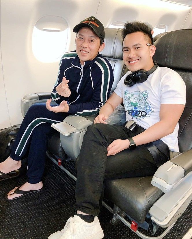 Con trai duy nhất của Hoài Linh: Làm việc cho hãng hàng không Mỹ