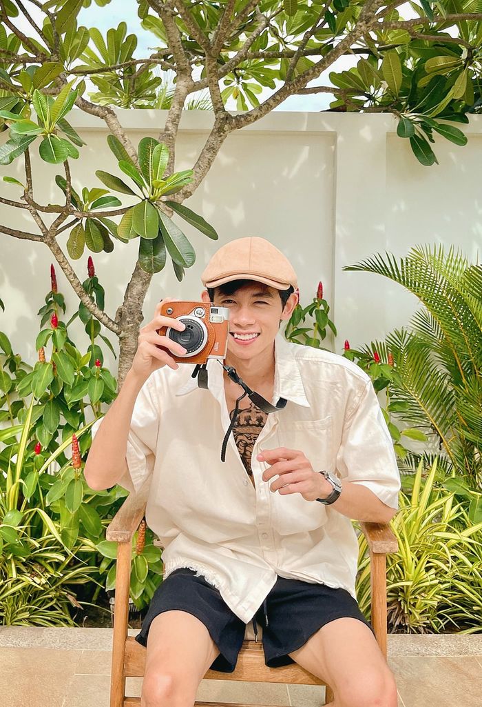 Cuộc sống của dàn quán quân Cười xuyên Việt sau đăng quang