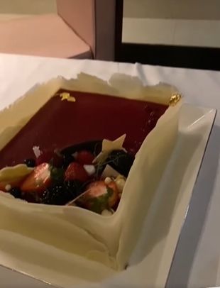 Cuộc sống của vợ chồng Kha Mỹ Vân ở Dubai: nhà đất toàn vị trí đắc địa