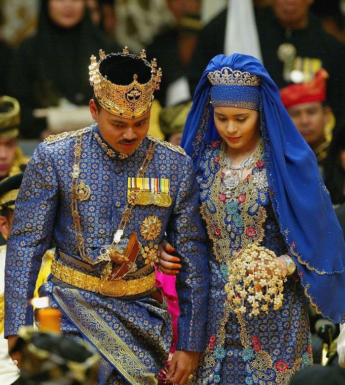 Lọ lem lấy Thái tử Brunei: Hôn lễ tốn 130 tỷ, 18 năm vẫn mặn nồng