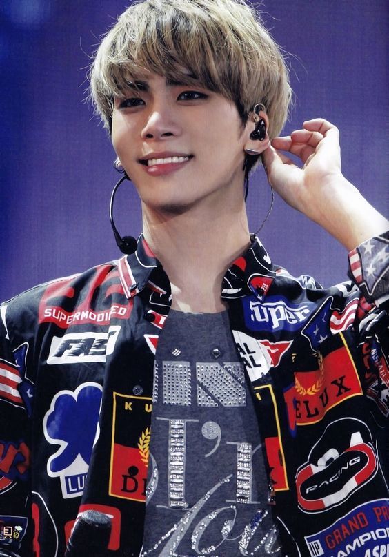 Bất ngờ trước loạt idol Kpop vừa hát, nhảy giỏi mà còn sáng tác đỉnh