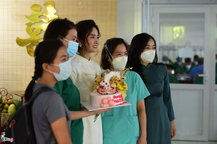 Đám cưới online trong BV dã chiến: vì chọn được ngày tốt không thể dời