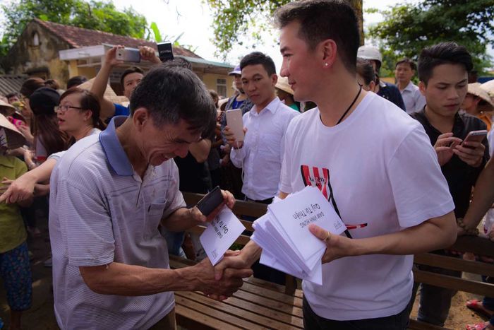Đàm Vĩnh Hưng: Đang tập trung cho vụ kiện, không thỏa hiệp với cái ác