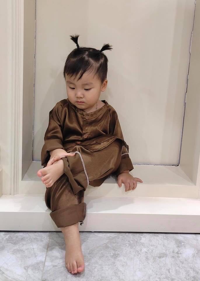 Đêm Trung thu của rich kid Vbiz: Bo Thúi, Hayden hoá chú Cuội cực yêu
