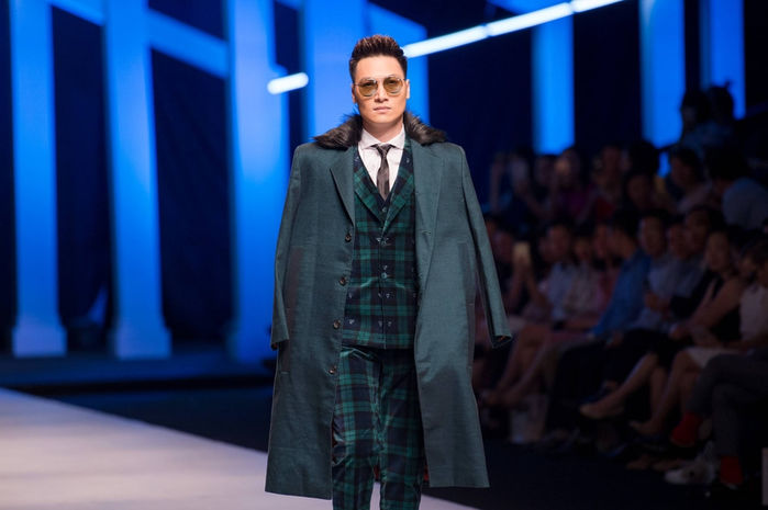 Diễn viên Việt lên sàn catwalk: Nam hơi ngầu, Shark Long ra sao?