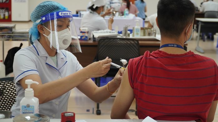 Điều cần biết về mũi 2 vắc xin: Đối tượng nào sắp được tiêm ở TP.HCM