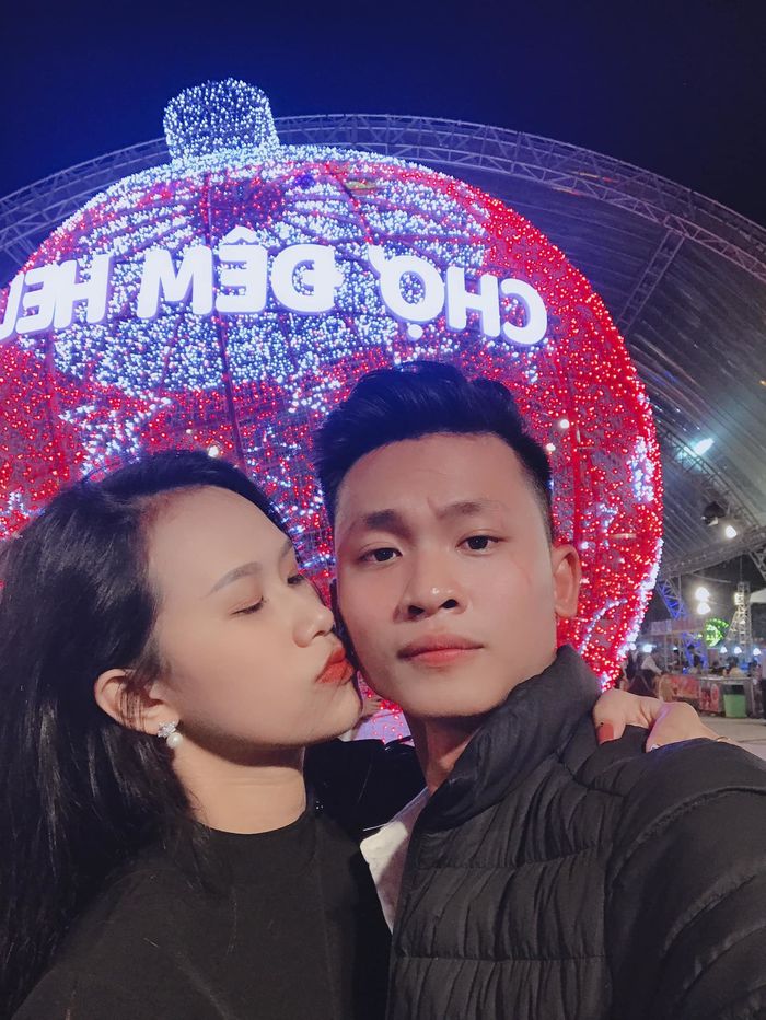 Cô gái dính bầu với bạn trai cùng lớp, sau 7 năm hạnh phúc vẹn toàn
