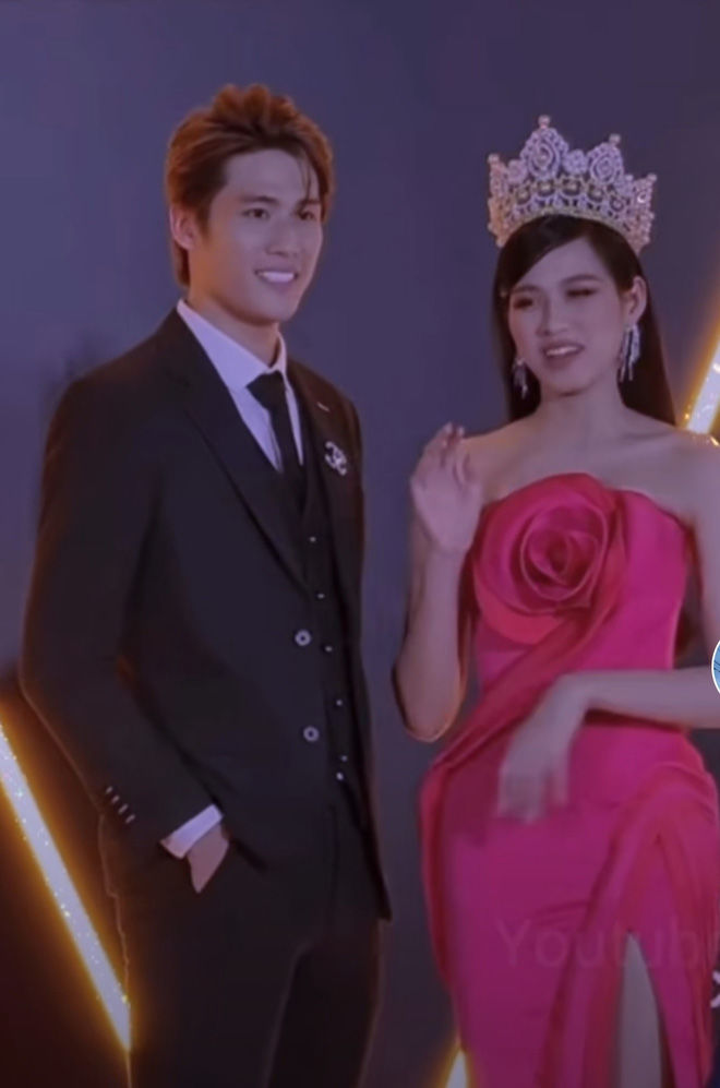 Đỗ Thị Hà trên thảm đỏ: từ chối cho trai ôm eo đến bị đàn chị trêu lại