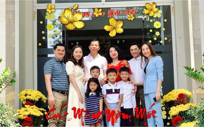 Em gái Cường Đôla: kiếm tiền hơn anh, chồng là doanh nhân khét tiếng